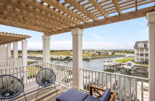 Morehead City Apartment | Dock Holidays condo