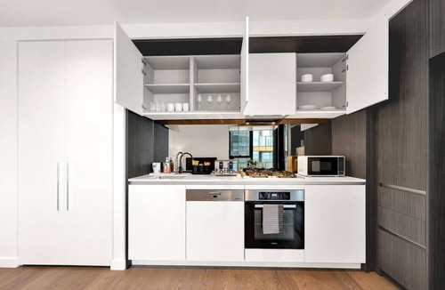 Docklands Apartment | Docklands Skyline Luxury Stay w/Panoramic View