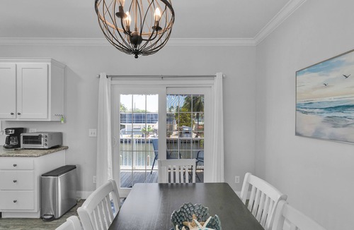 Islamorada House | Dockside Daydream: Where ocean breezes meet unforgettable Keys adventures