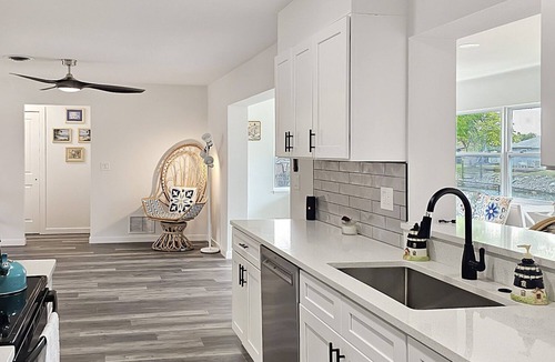 Englewood South House | Dockside Delight - 4 minutes to beach