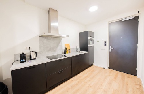Kop van Zuid Apartment | Dockside Nest Studio PRH