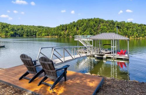 Marion House | Dockside of the Moon