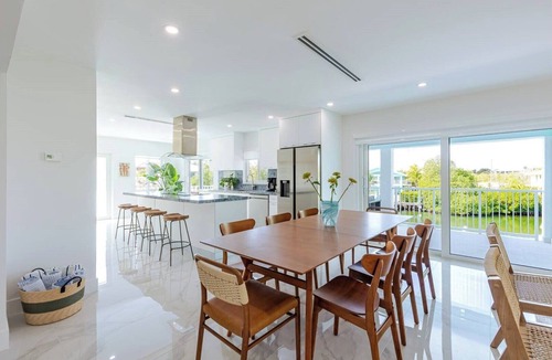 Marathon House | Dockside Paradise | Brand New, Large Dock, Private Pool, Tiki Hut, Walk to Sombrero Beach