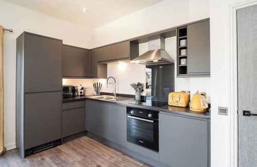 Dundee Apartment | Dockside: Quay Views, City Vibes