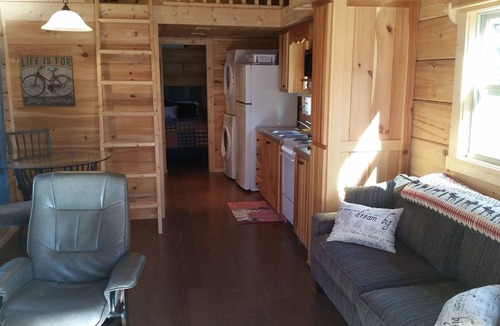 Cherokee Cabin | Dog Friendly and Close to Casino. NO crazy hills