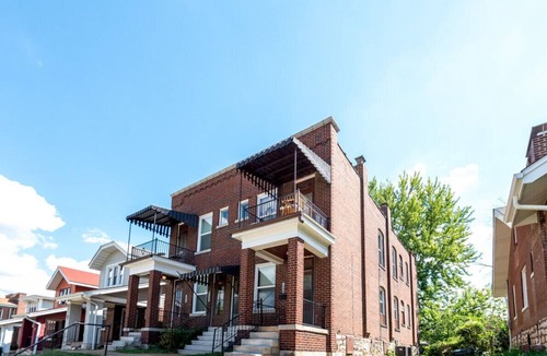 The Southampton Apartment | Dog-Friendly Apt with Office