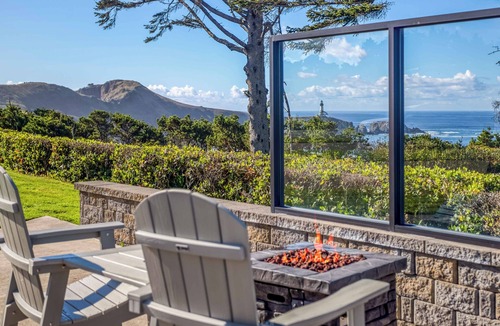 Agate Beach RV Rental | Dog Friendly, Available with 50AMP, 30AMP, Water and Sewer hook up's, WiFi