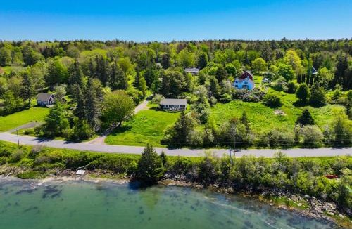 Tenants Harbor House | Dog-friendly bayfront home close to Rockland with water view - snowbirds welcome