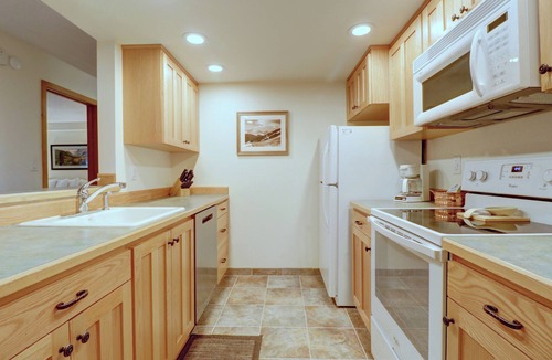 Copper Mountain Village Condo | Dog Friendly Copper Mountain Condo VS453