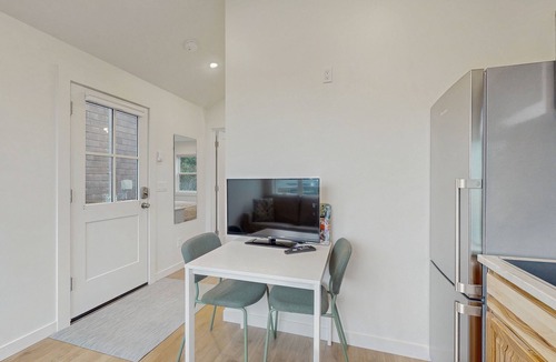 Tolovana Park House | Dog-friendly, comfy cabin only two blocks from the beach