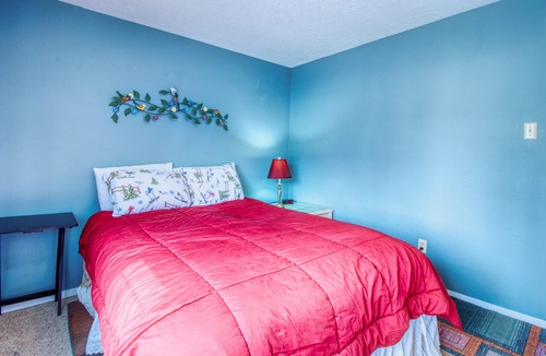 Dillon Condo | Dog-friendly condo in a great location w/ shared indoor pool, hot tub, game room