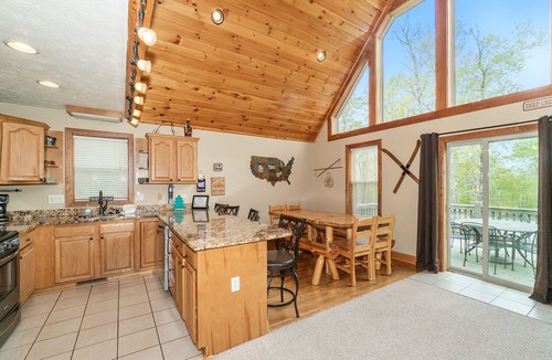 Oakland House | Dog Friendly Deep Creek Chalet w/Hot Tub & Deck