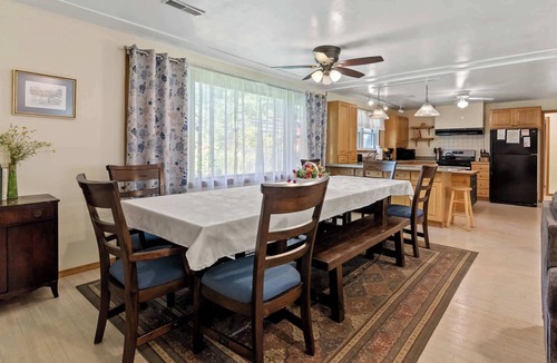 Kendall House | Dog-Friendly Dual Home in the Woods w/Lake Access