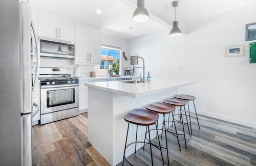 San Clemente House | Dog-friendly duplex with washer/dryer, two full kitchens, & large backyard