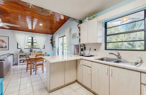Key Largo House | Dog friendly Florida Keys Home with Grill, Patio & Fully Equipped Kitchen