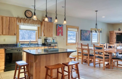 South Fork House | Dog-Friendly Golf Course Front Home w/Free WiFi, Gas Fireplace, W/D, & Gas Grill