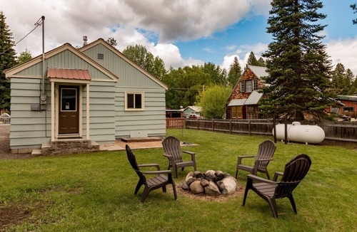 McCall House | Dog friendly historic cabin steps to downtown McCall