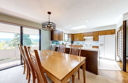 Greenbank House | Dog-friendly home with sound view, fireplace, pizza oven & hot tub