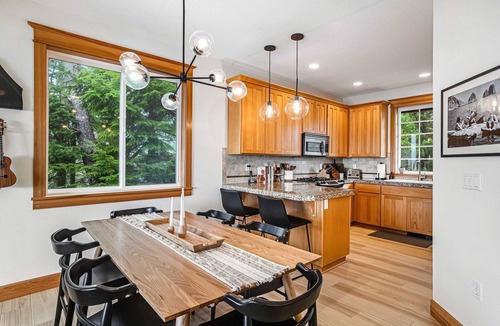 Oceanside House | Dog friendly home with ocean views deck washer dryer grill and fireplace