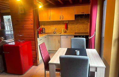 Frahan House | Dog-friendly House With Sauna, Bubble Bath