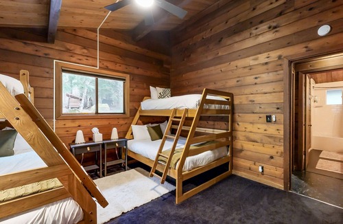 Rhododendron House | Dog-friendly, mid-century forest cabin with hot tub, firepit & great location