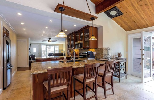 Orchard District House | Dog-Friendly Midtown Bend Home w/Fenced Yard