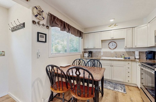 Gleneden Beach House | Dog Friendly Oregon Coast Getaway with Private Hot Tub