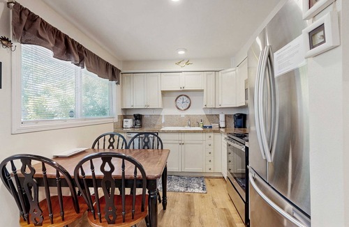 Gleneden Beach House | Dog Friendly Oregon Coast Getaway with Private Hot Tub