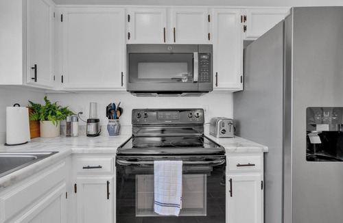 The Villages Of La Canada House | Dog-Friendly Oro Valley Retreat. 3BR/3BA,Pool, Hot Tub, Near Hiking, Golf & LOOP