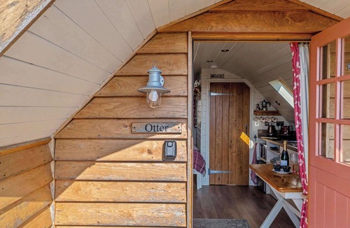 Ottery St Mary Cabin | Dog Friendly Otter Pod Retreat