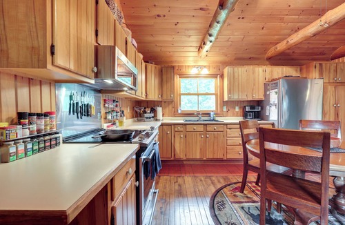 Park Falls Cottage | Dog-Friendly Park Falls Cottage w/5 Acres & Lake