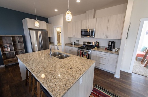 Salida Condo | Dog Friendly Private Backyard Hip