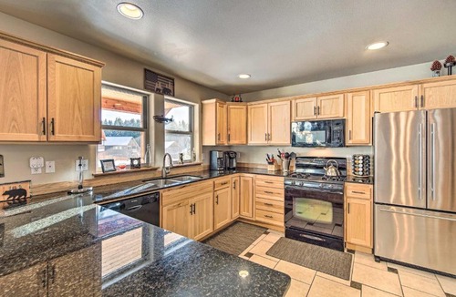 Ronald House | Dog-Friendly Ronald Vacation Rental Cabin!