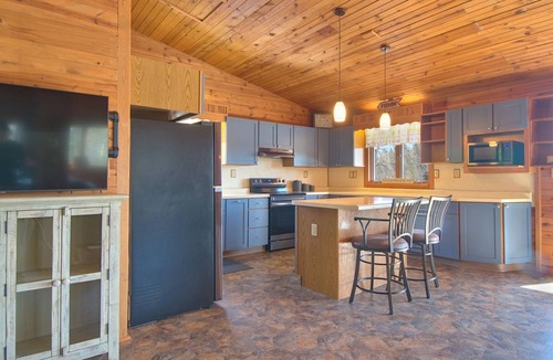 Herbster House | Dog-Friendly Sunny Cabin with a Big View w/Sauna!