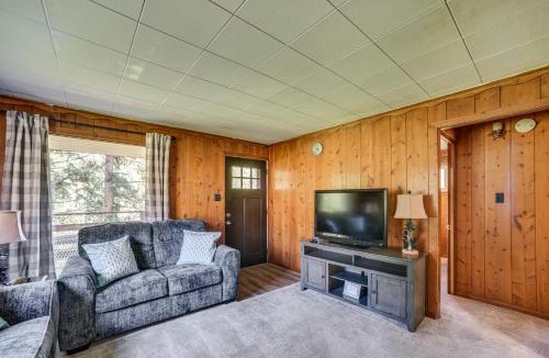 Cascade House | Dog Friendly: Cabin w/Yard & Mtn Views in Cascade