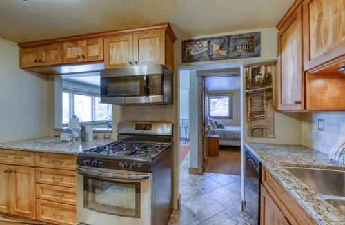 Dillon Apartment | Dog-Friendly, Walkout Basement Getaway w/Mountain Views - Close to Ski Slopes