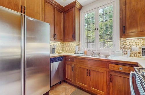 Gloucester Cottage | Dog-Friendly, Waterfront Home with Washer and dryer & Two Decks