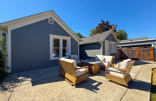 Carlton House | Dog-Friendly Wine Country Stay w/Firepit & AC
