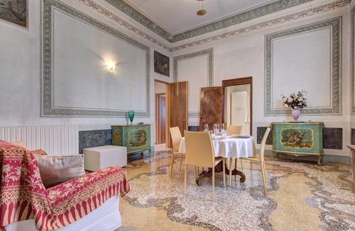 Santa Croce Apartment | DOGE Stair