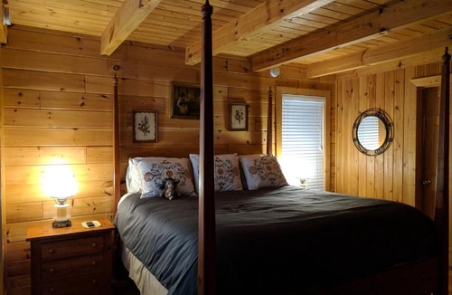 Blairsville House | Dogwood Cabin at Blairsville
