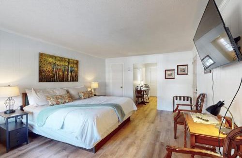 Flat Rock House | Dogwood - Unit 603