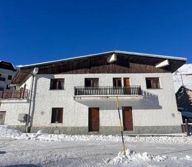 Borgata Sestriere Apartment | Dolce dimora 6 posti letto a 200m piste Borgata Sestriere ideale famiglie
