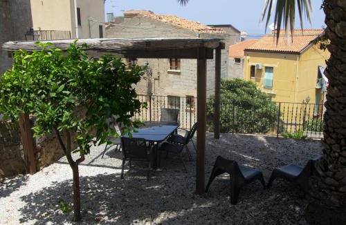 Sant'Ambrogio Apartment | Dolce Vacanza
