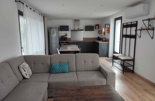 Cuneges House | Dolce Vitae Gîtes – Privézwembad, spa en biljart