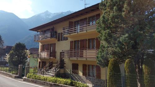 Bocenago Apartment | Dolomiti Rock