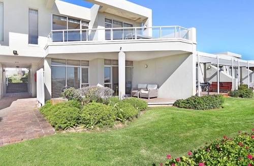Bloubergstrand Apartment | Dolphin Beach E5