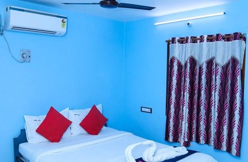 Tindivanam Hotel | Dolphin Beach Guest House