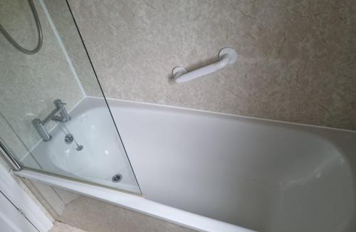 Beer Bed & Breakfast | Dolphin Hotel