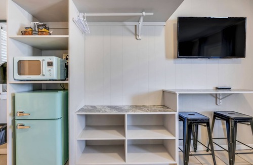 South Nags Head Hotel | Dolphin Oceanfront Motel