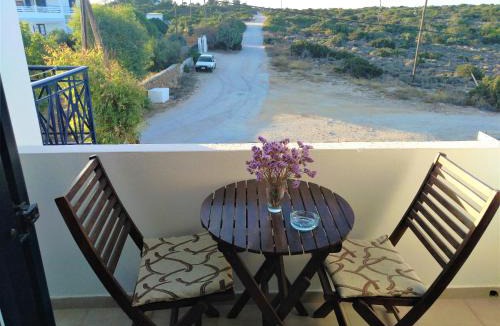 Antiparos Hotel | Dolphin Rooms